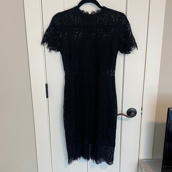 Lulus Dresses & Skirts - Lulu's Elegant Black Lace Midi Dress
